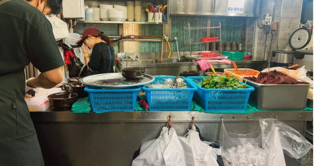韓国・清州の새가덕순대(セガドクスンデ)の店内
