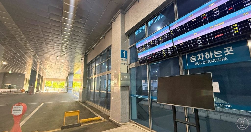 韓国・清州市梧倉（オチャン 오창）にある北部バスターミナル１階バス乗り場１
