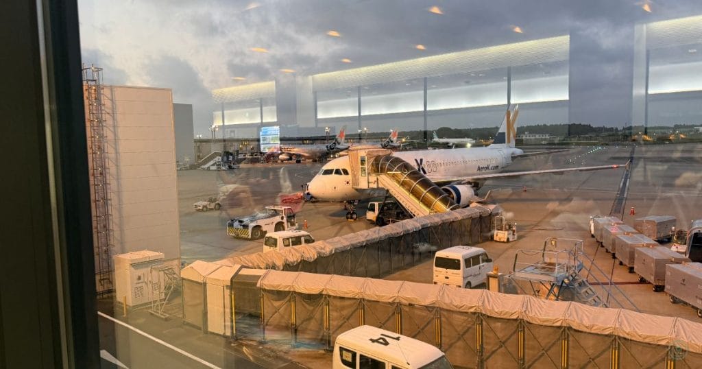 韓国・清州へ行くエアロKが出発する前の飛行機の写真