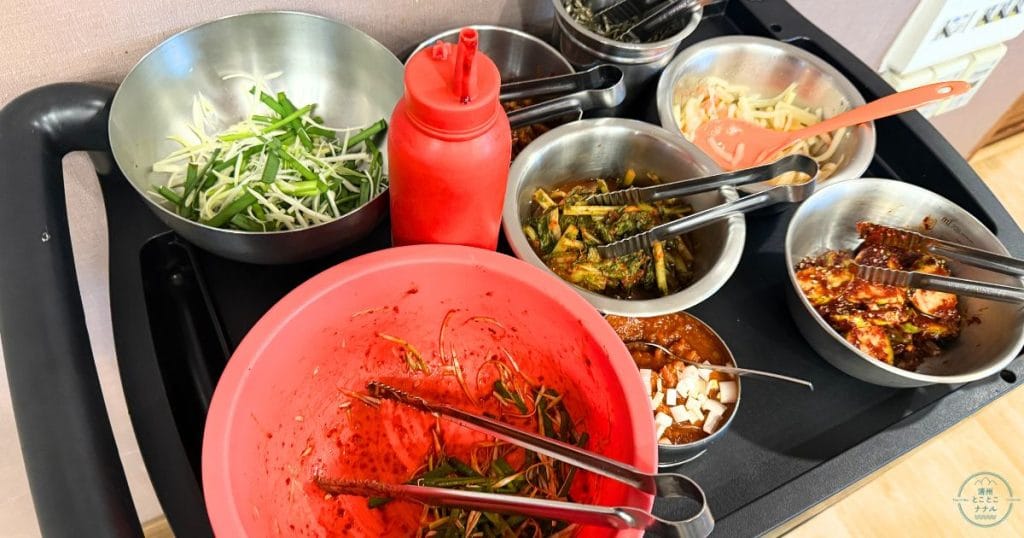韓国・清州のチャグリ専門店「대추나무집・テチュナムジプ」のおかずのセルフカウンター