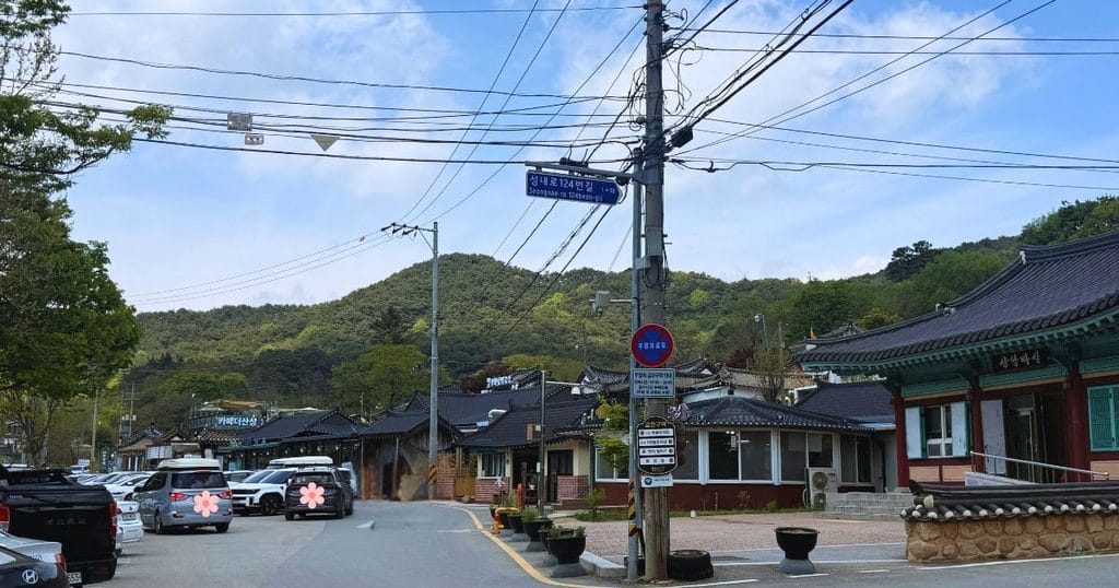 韓国・清州市にある昔の山城の城壁「サンダンサンソン:상당산성」の上側のサンソンマウル