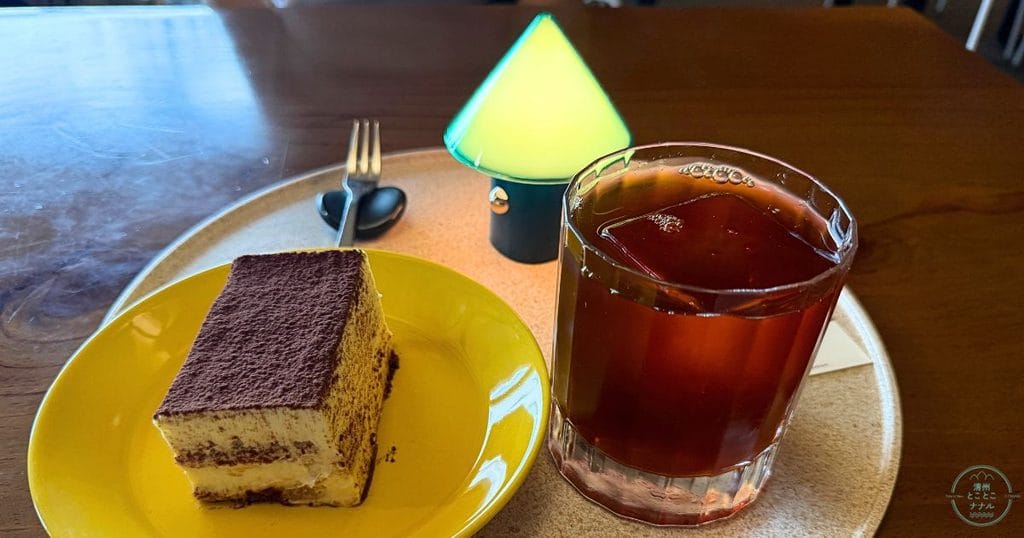 韓国・清州のカフェ「ジュニスコーヒー(주니스커피)」のアイスコーヒー1