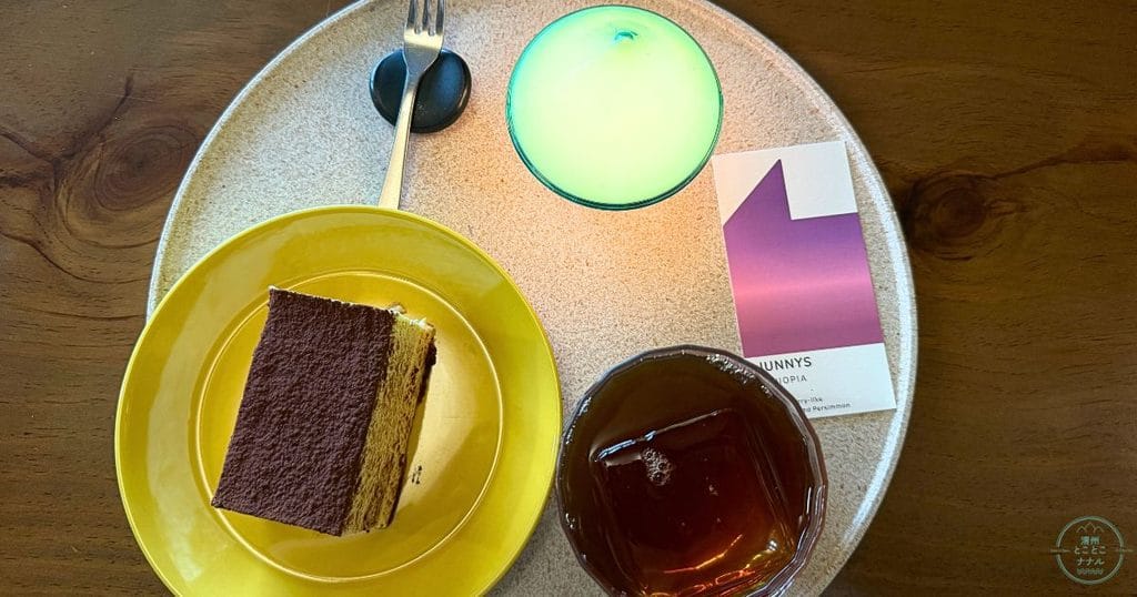韓国・清州のカフェ「ジュニスコーヒー(주니스커피)」のアイスコーヒー2