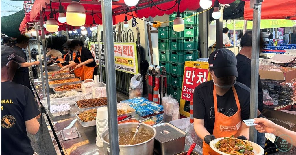 韓国・清州のユッコリ市場の夜市/ナイトマーケット、육거리야시장 만원:ユッコリヤシジャン マンウォンの屋台の様子